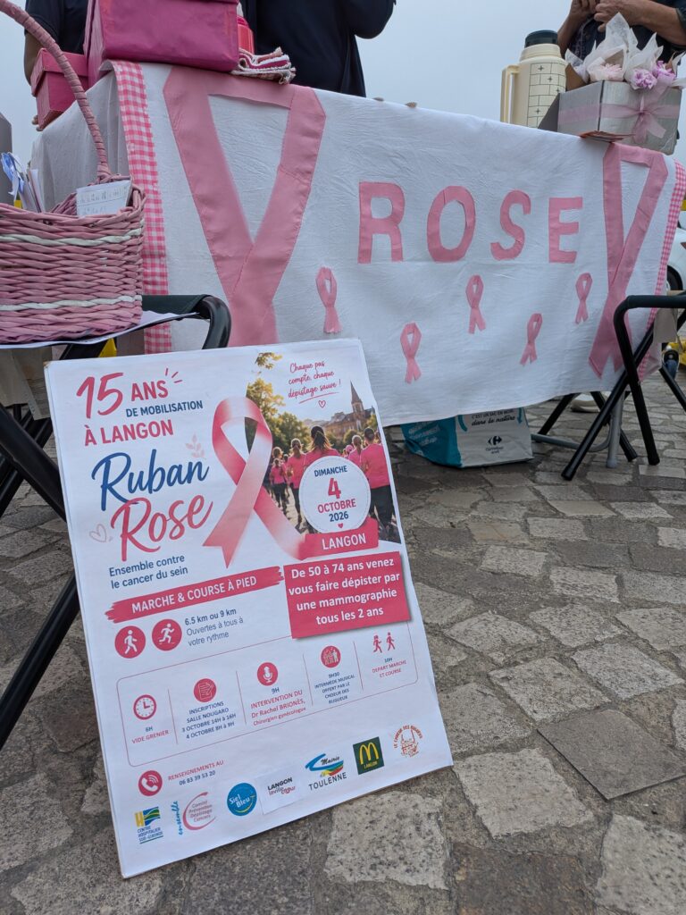 Le stand du Ruban Rose de Langon