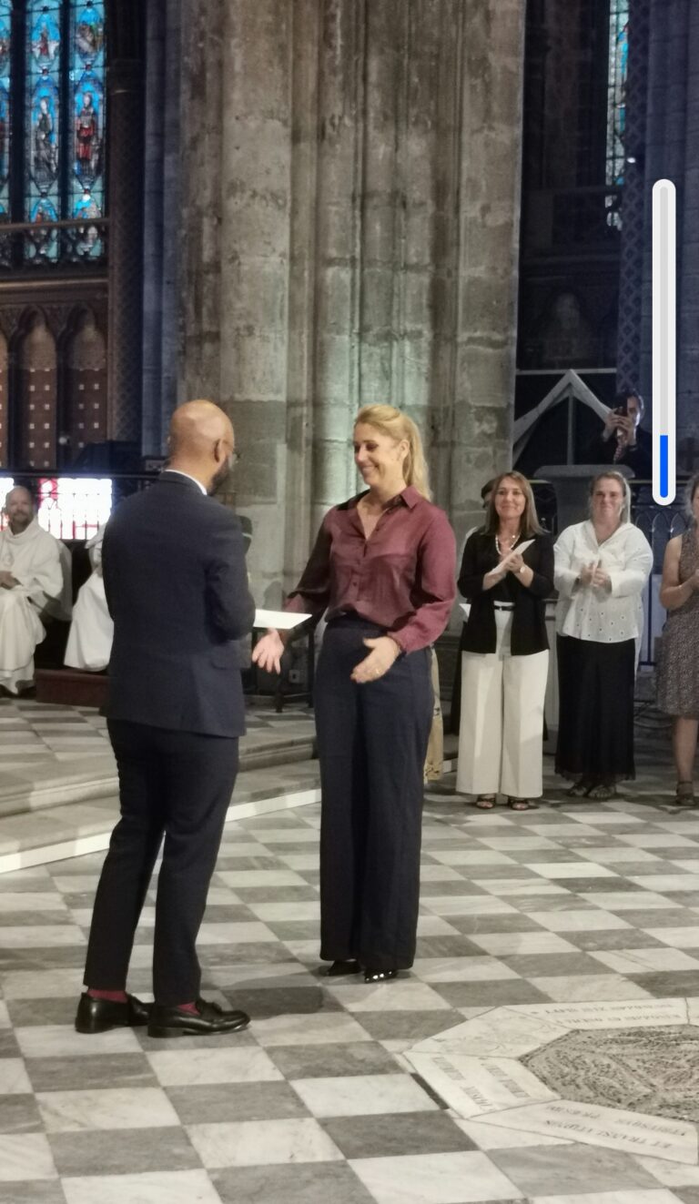 Remise d’une lettre de mission à la cathédrale Saint-André